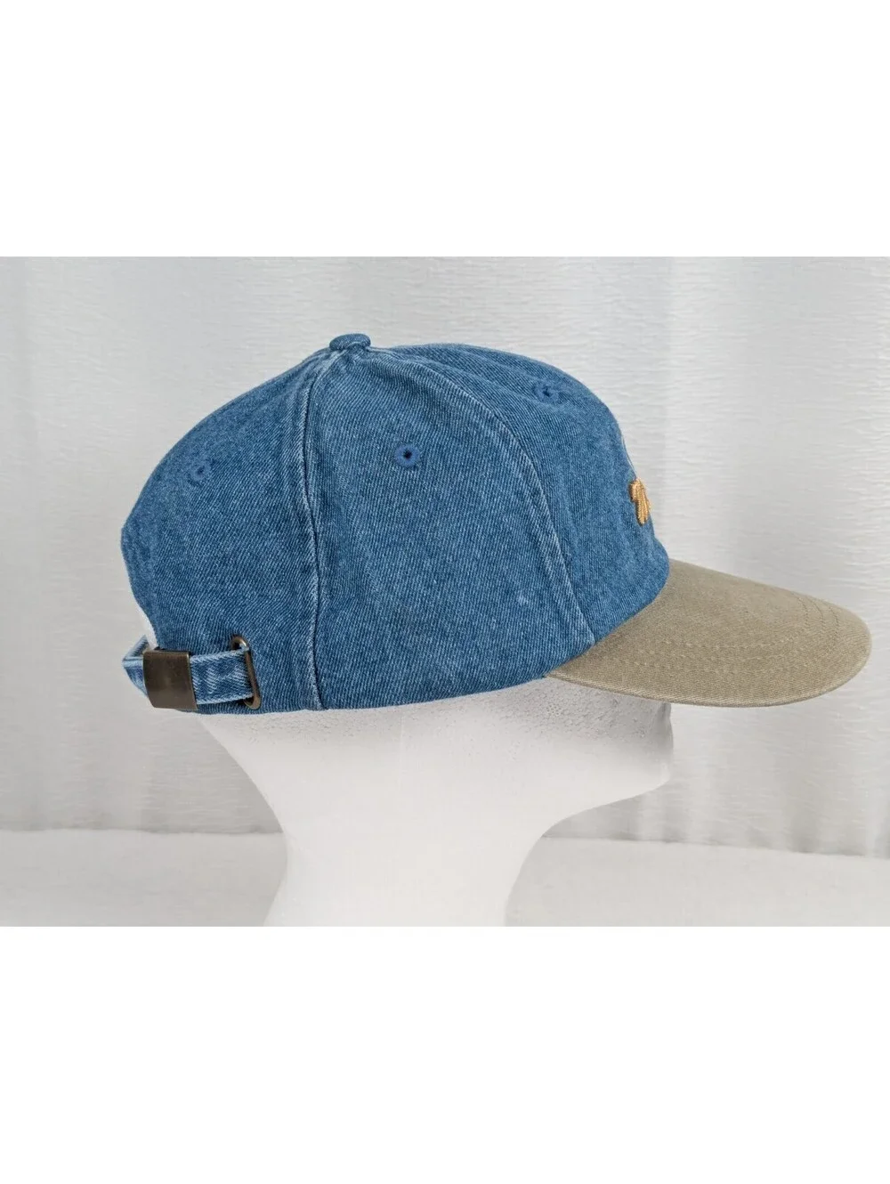 Wisconsin - Badger State - Outline Baseball Hat / Cap - Adjustable